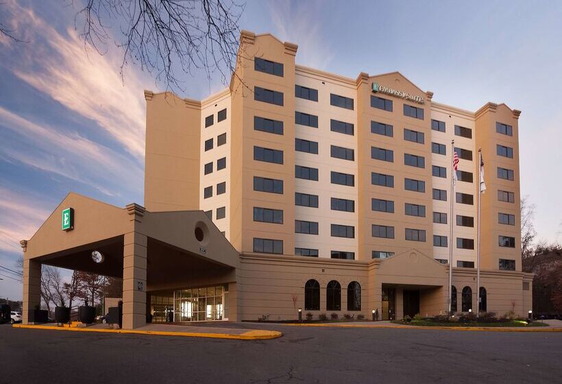 Отель Embassy Suites By Hilton Raleigh Crabtree