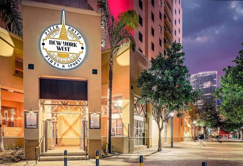 هتل Embassy Suites By Hilton San Diego Bay Downtown