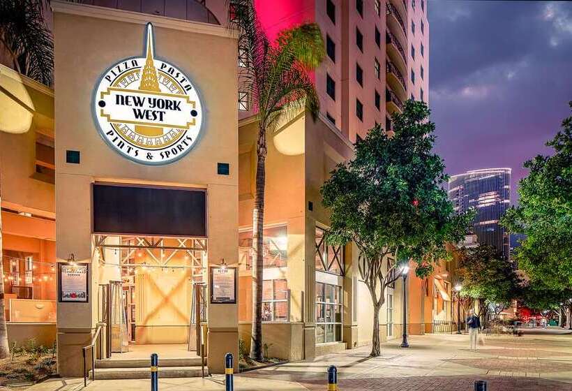 هتل Embassy Suites By Hilton San Diego Bay Downtown