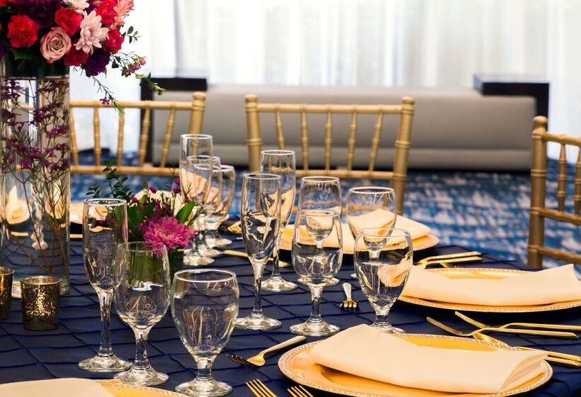 בית מלון כפרי Embassy Suites By Hilton San Luis Obispo