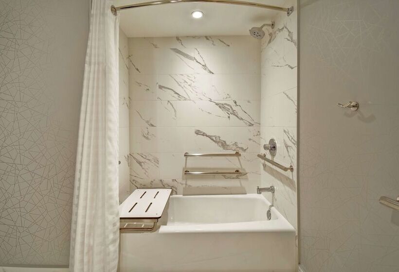 هتل Embassy Suites By Hilton Santa Clara Silicon Valley