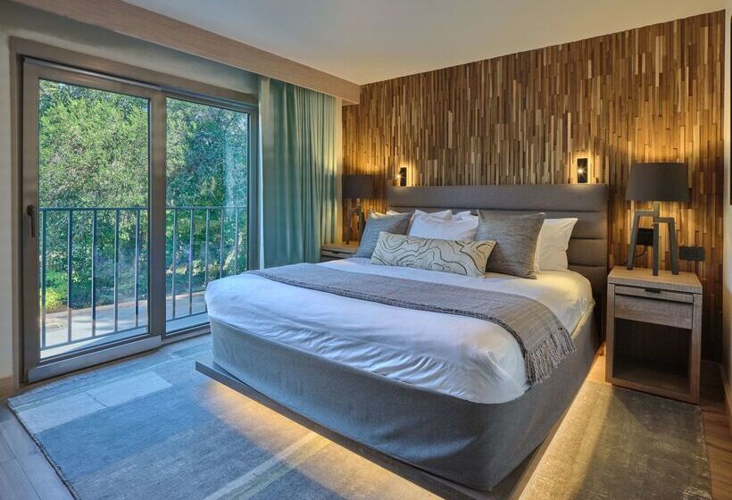 هتل Embassy Suites By Hilton Napa Valley