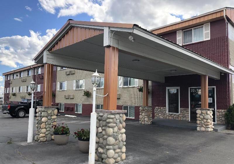 هتل Fairbridge Inn Coeur Dalene