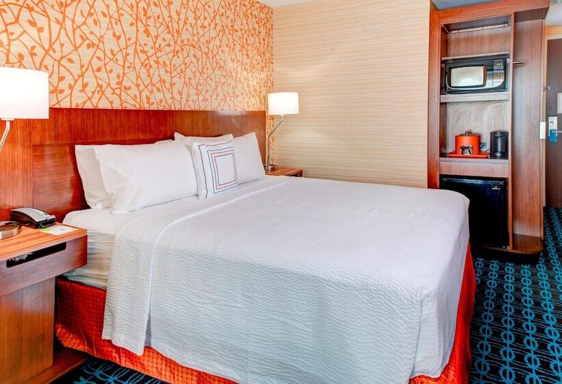 هتل Fairfield Inn & Suites By Marriott Cape Cod Hyannis