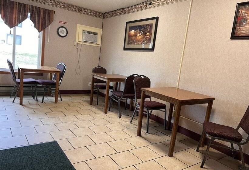 هتل Fergus Inn