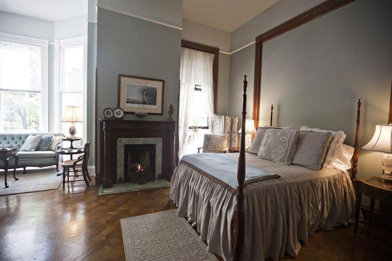 هتل Forsyth Park Inn