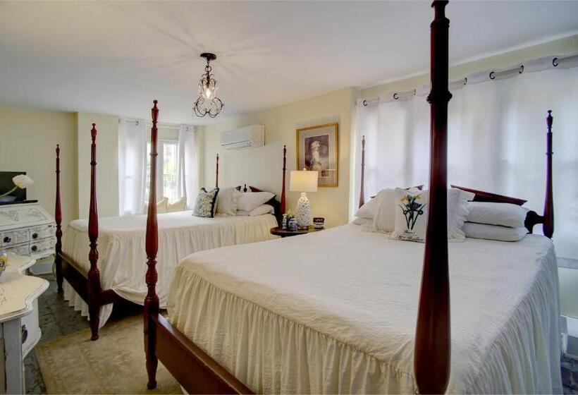 هتل Forsyth Park Inn