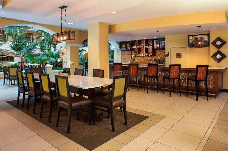 בית מלון כפרי Four Points By Sheraton Suites Tampa Airport Westshore