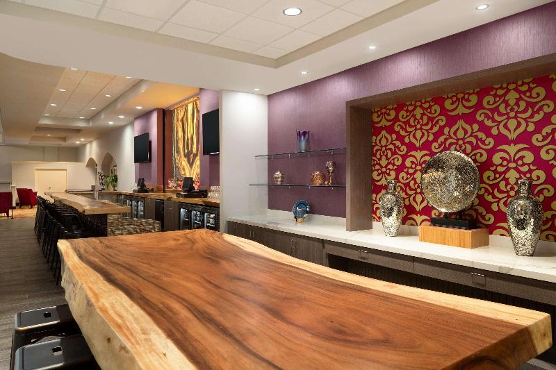 בית מלון כפרי Hilton Fort Wayne At The Grand Wayne Convention Center