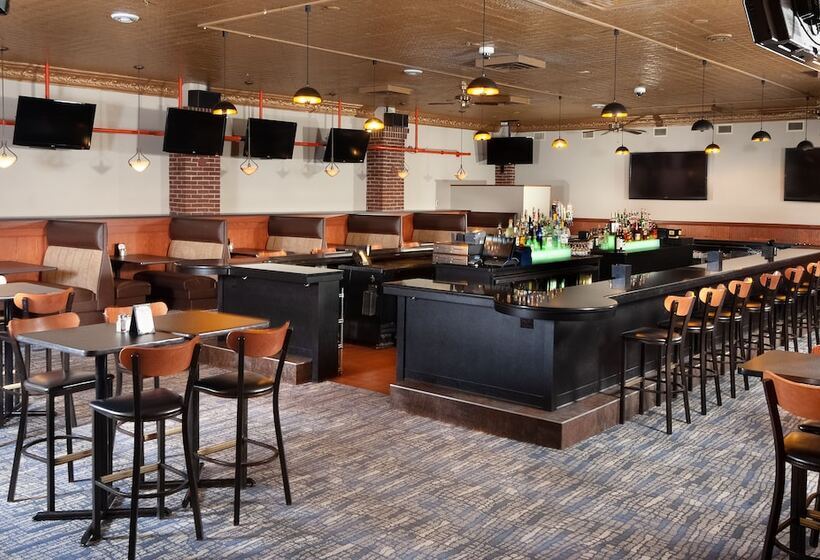 هتل Hyatt Regency Green Bay