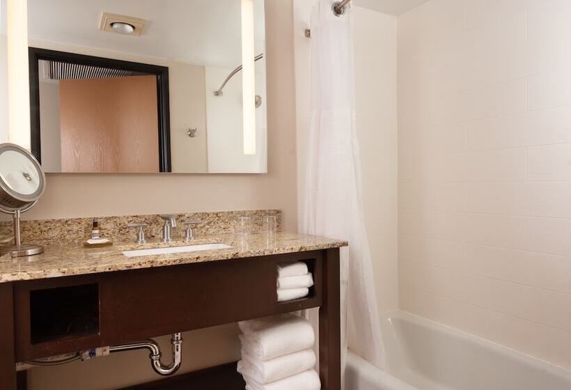 هتل Hyatt Regency Green Bay