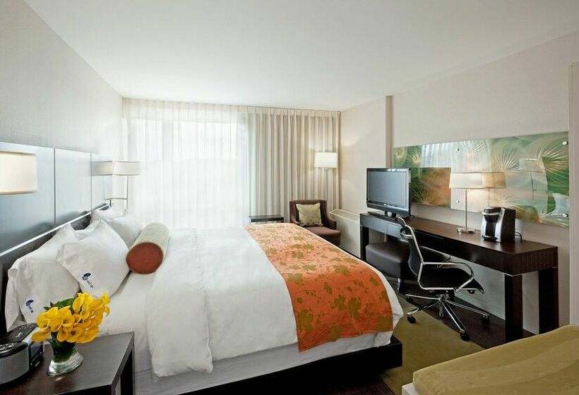هتل Indigo Boston - Newton Riverside