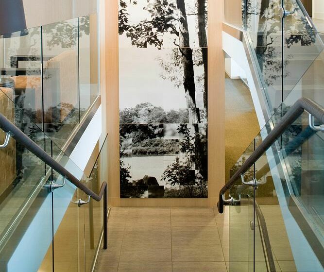 هتل Indigo Boston - Newton Riverside