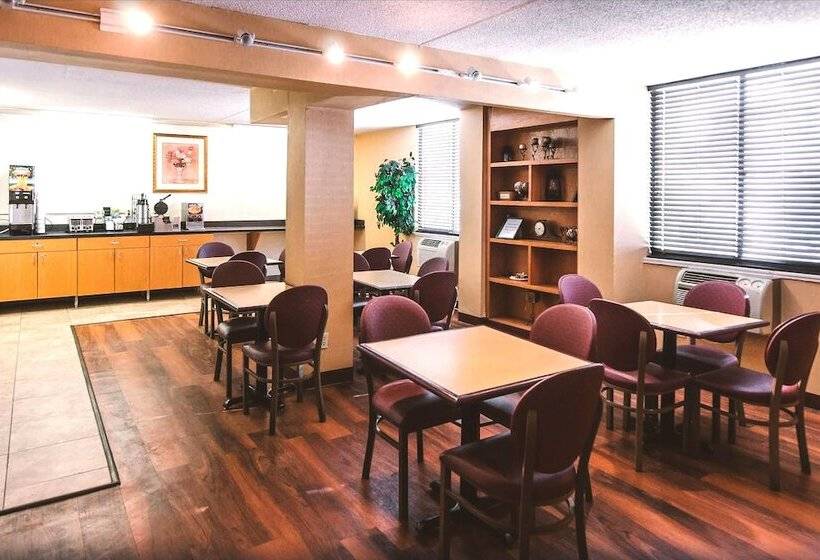 Отель Key Inn Roseville