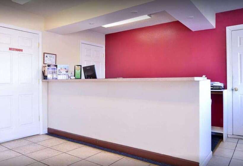 هتل Knights Inn Lumberton