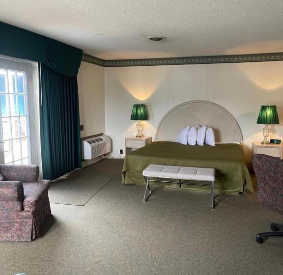 هتل Knights Inn Mackinaw City