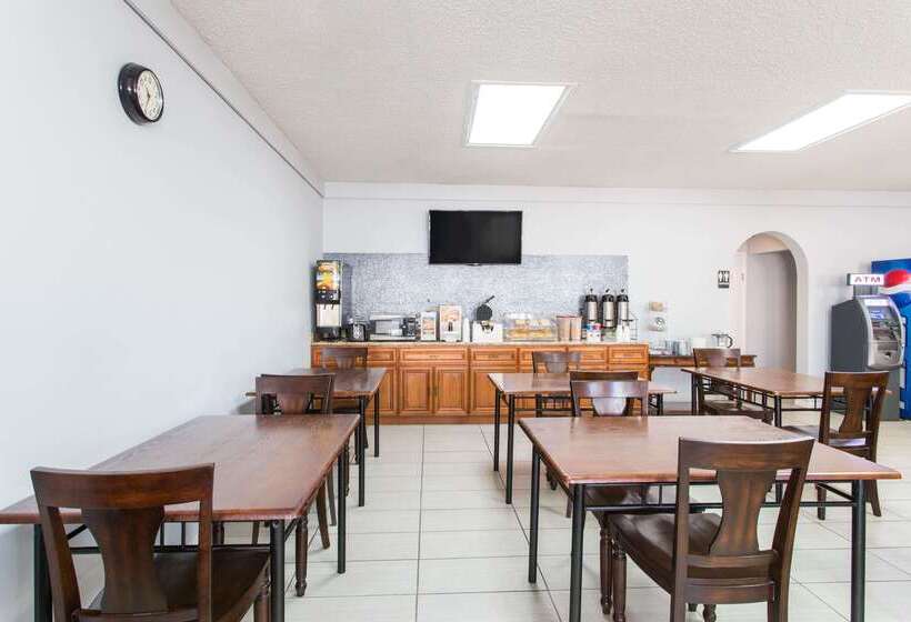 Отель Knights Inn Plant City