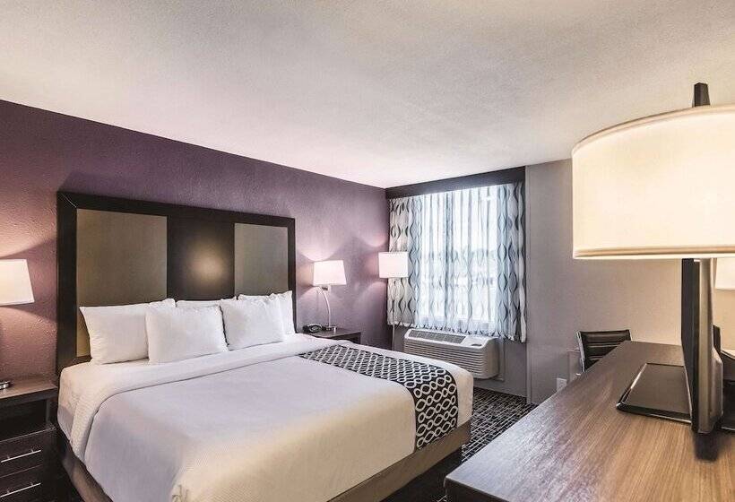 هتل La Quinta By Wyndham Colorado Springs North