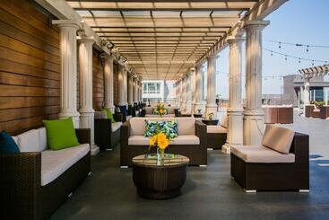 Porto Vista Hotel In Little Italy
