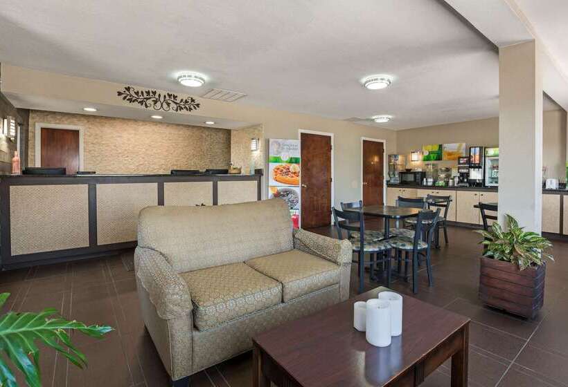 هتل Quality Inn