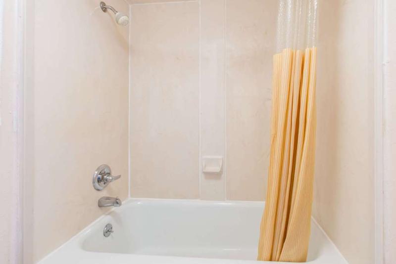 هتل Quality Inn