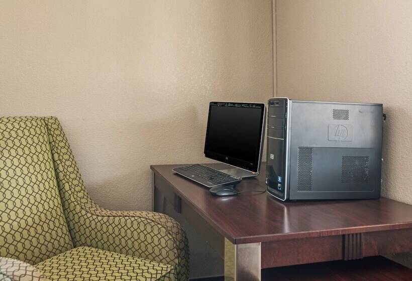 هتل Quality Inn