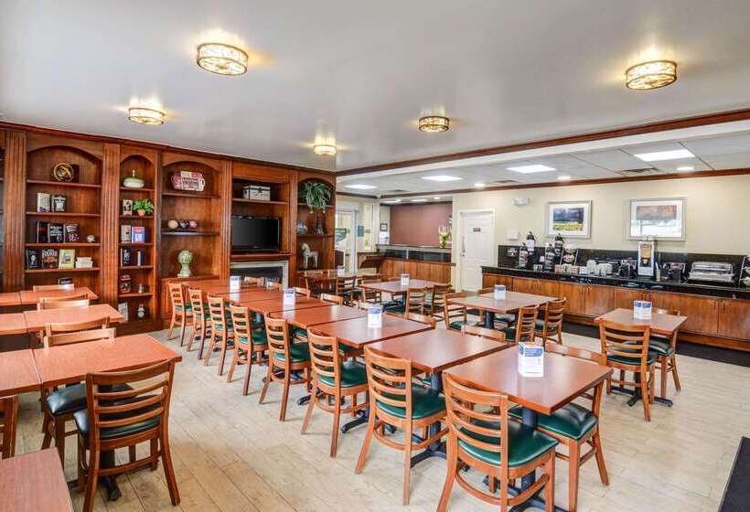 هتل Quality Inn & Suites Biltmore East