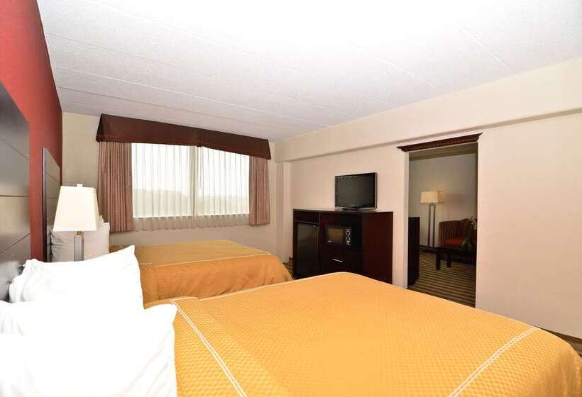 호텔 Quality Inn & Suites New York Avenue