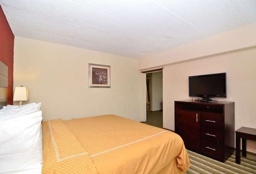 هتل Quality Inn & Suites New York Avenue