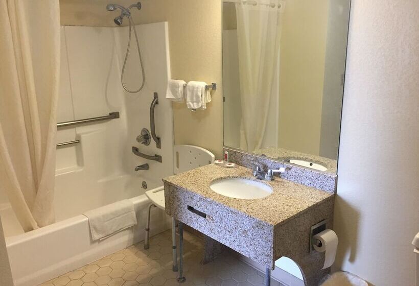 호텔 Quality Inn
