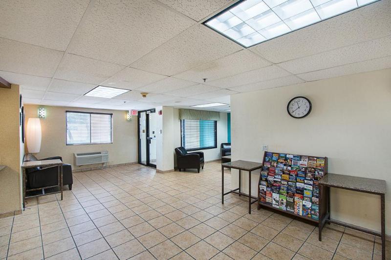 בית מלון כפרי Rodeway Inn Austin