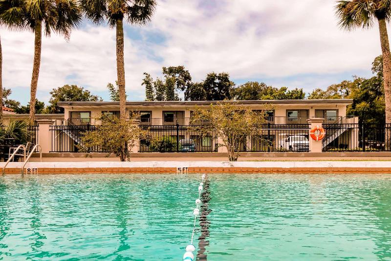 בית מלון כפרי Rodeway Inn St. Augustine Historic District
