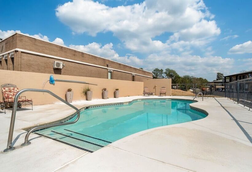 בית מלון כפרי Super 8 By Wyndham Daleville Fort Novosel
