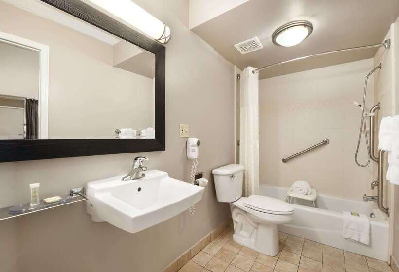 Отель Super 8 By Wyndham Ormond Beach