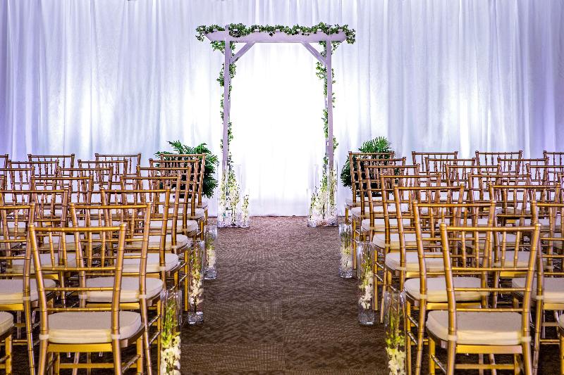 ホテル The Claridge