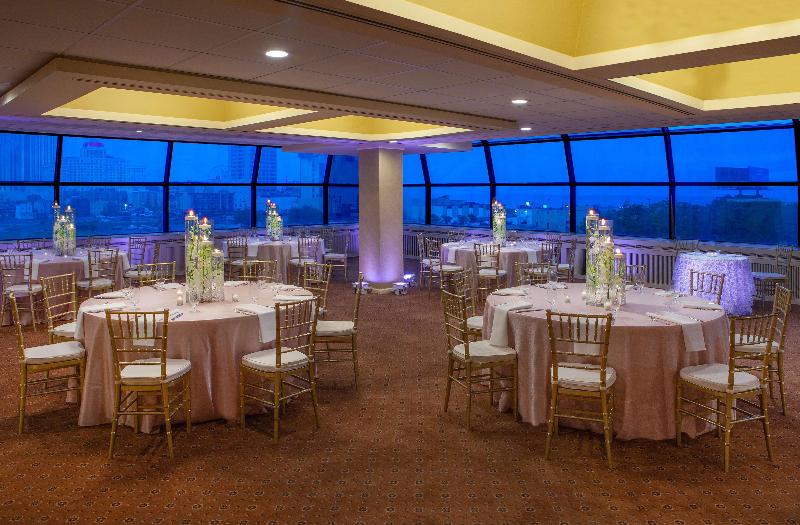 ホテル The Claridge