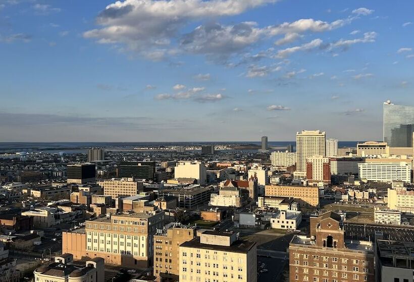 ホテル The Claridge