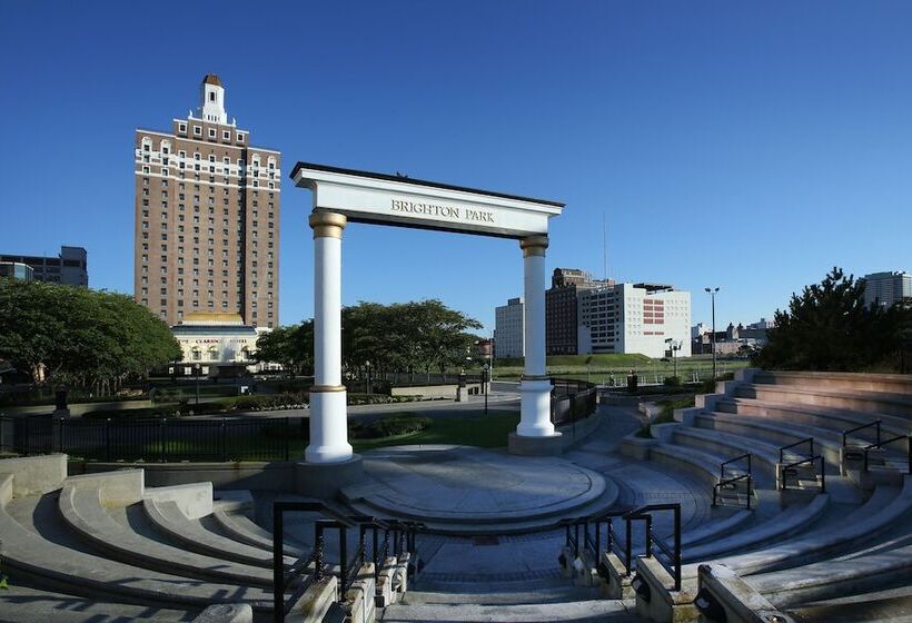 ホテル The Claridge