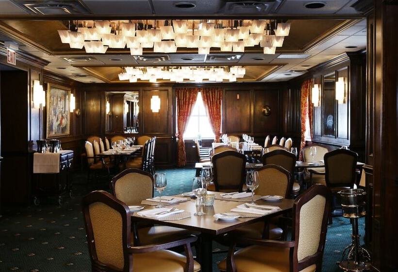 ホテル The Claridge