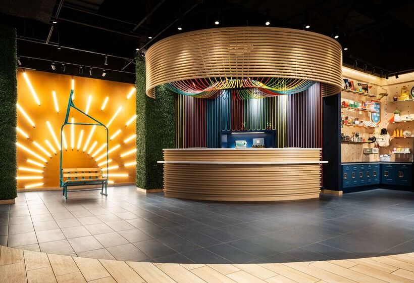 هتل The Curtis Denver  A Doubletree By Hilton
