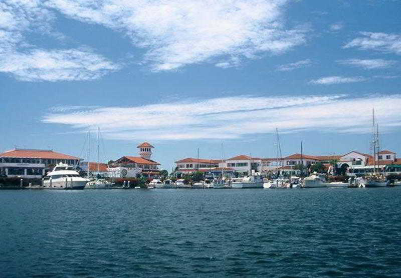 هتل Ventura Beach Marriott