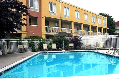 汽车旅馆 Econo Lodge Inn And Suites