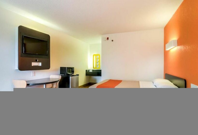 Motel 6 Normal