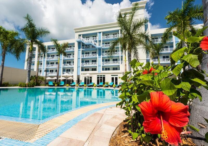 استراحتگاه 24 North Hotel Key West