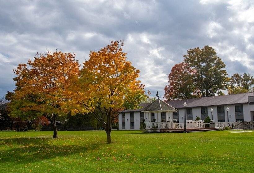 استراحتگاه Fort William Henry
