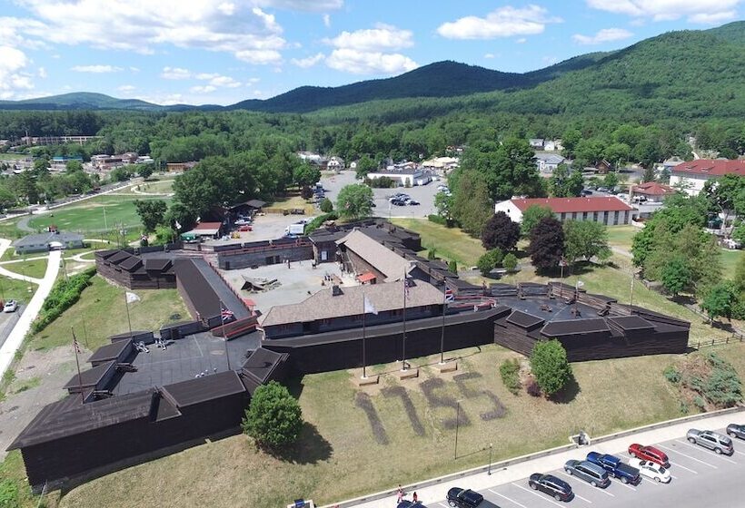 استراحتگاه Fort William Henry
