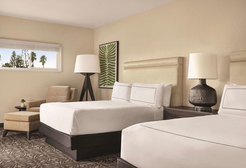 استراحتگاه Zachari Dunes On Mandalay Beach, Curio Collection By Hilton