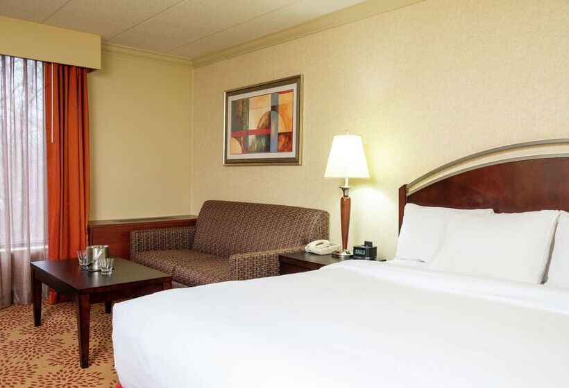 Doubletree By Hilton Hotel Grand Rapids Airport