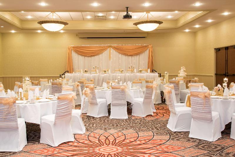 Doubletree By Hilton Hotel Grand Rapids Airport