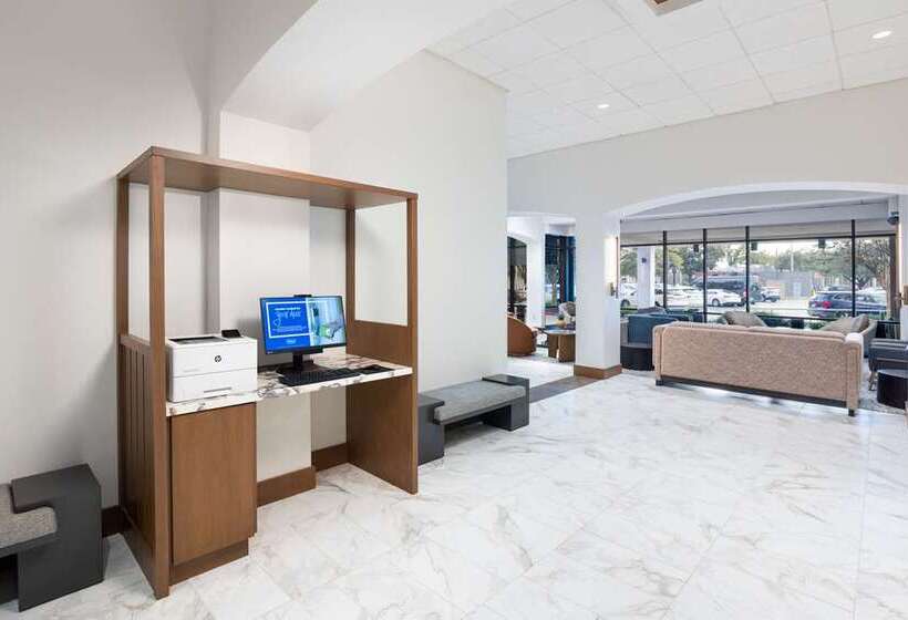 Doubletree By Hilton Houston Medical Center Hotel & Suites